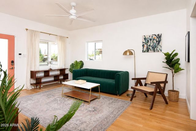 2333 N EDGEMERE Street, Phoenix, AZ 85006