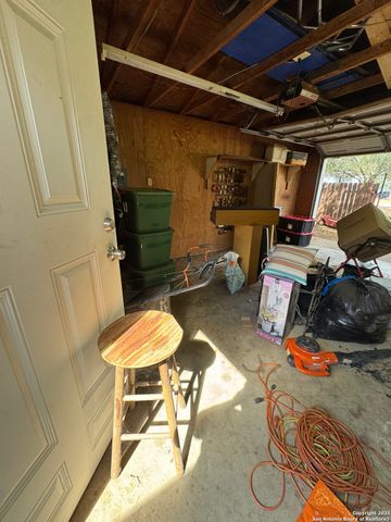 363 William, Pearsall, TX 78061