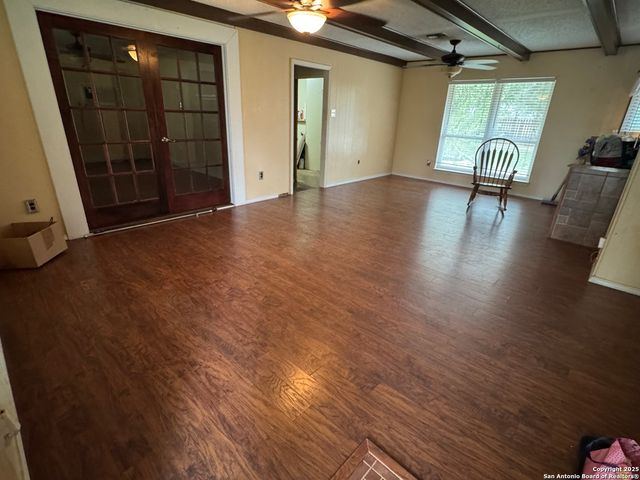 363 William, Pearsall, TX 78061