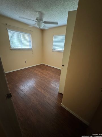 363 William, Pearsall, TX 78061