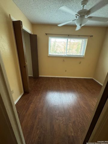 363 William, Pearsall, TX 78061