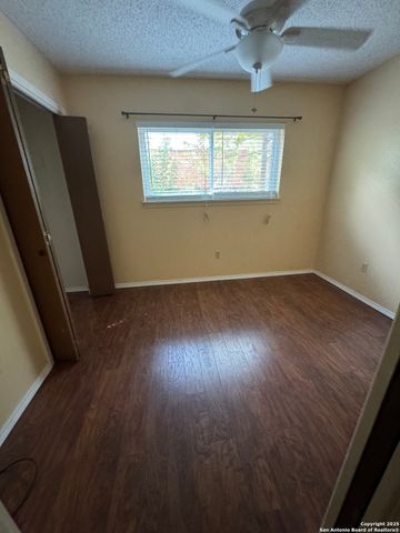 363 William, Pearsall, TX 78061