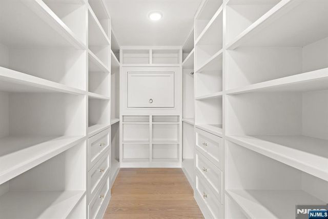 111 Demarest Avenue, Englewood Cliffs, NJ 07632