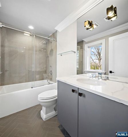 111 Demarest Avenue, Englewood Cliffs, NJ 07632