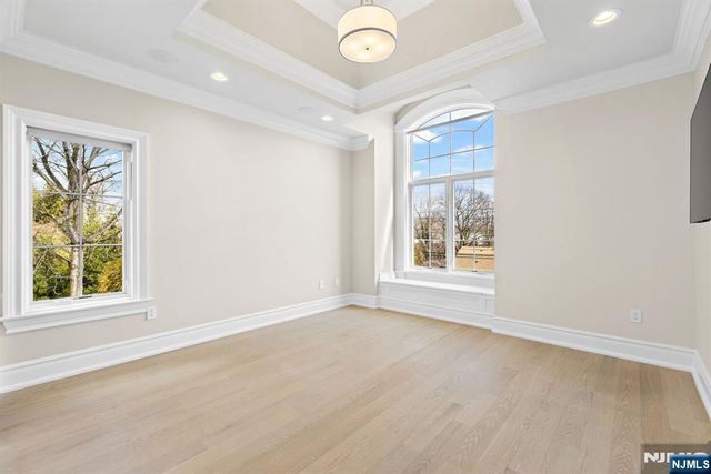 111 Demarest Avenue, Englewood Cliffs, NJ 07632