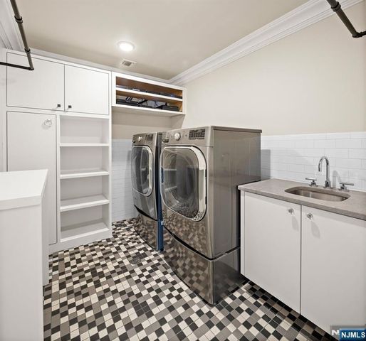 111 Demarest Avenue, Englewood Cliffs, NJ 07632