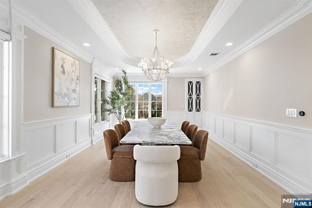 111 Demarest Avenue, Englewood Cliffs, NJ 07632