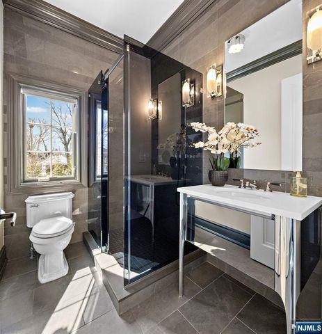 111 Demarest Avenue, Englewood Cliffs, NJ 07632