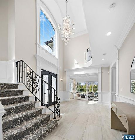 111 Demarest Avenue, Englewood Cliffs, NJ 07632