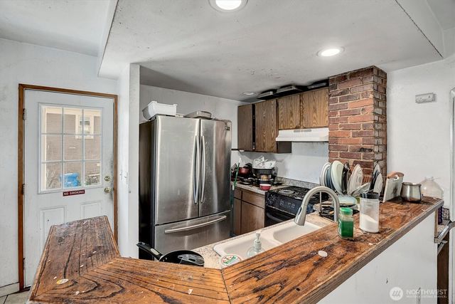 5522 12th Avenue NE, Seattle, WA 98105