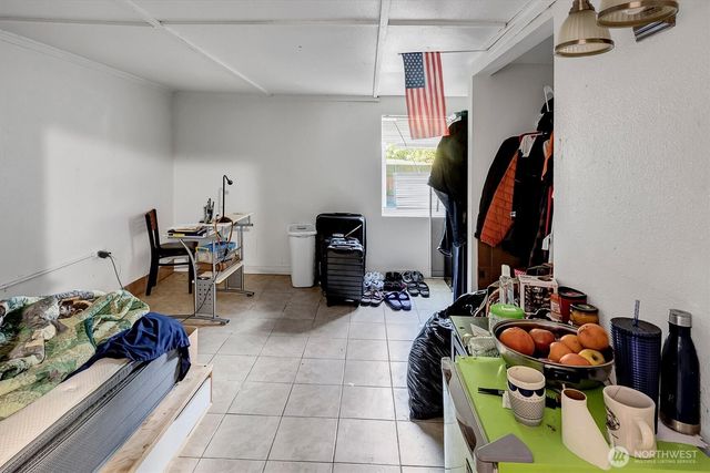 5522 12th Avenue NE, Seattle, WA 98105