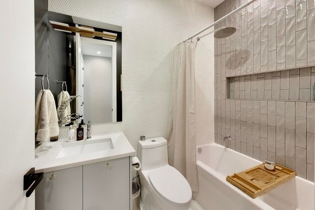 1534 N Honore Street 2, Chicago, IL 60622