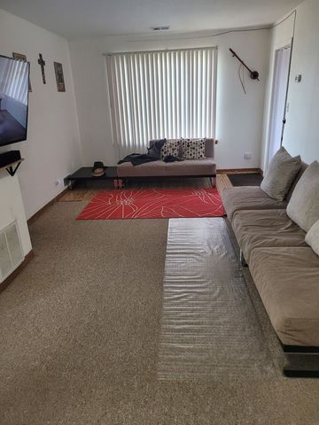 18237 Oakwood Avenue, Lansing, IL 60438