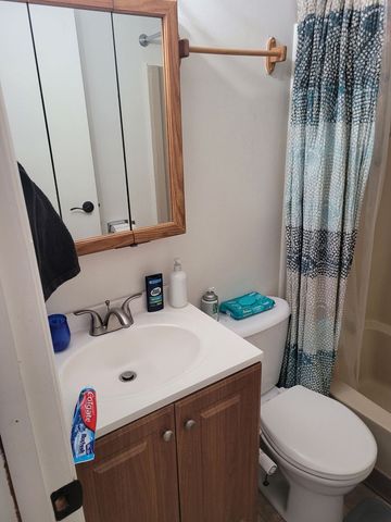 18237 Oakwood Avenue, Lansing, IL 60438