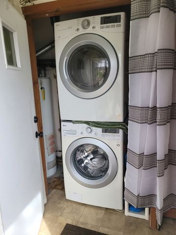 18237 Oakwood Avenue, Lansing, IL 60438