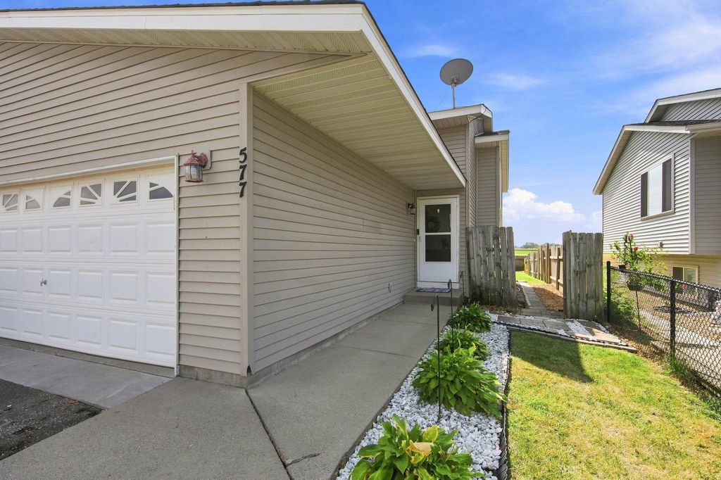 577 Kendall Drive, Hastings, MN 55033 — photo 2