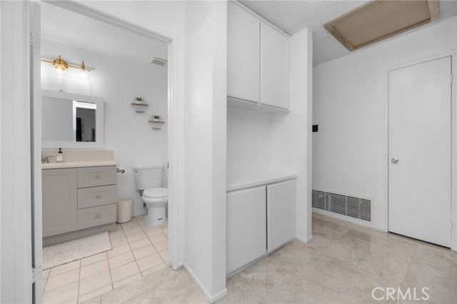 7750 Bolsa 28, Midway City, CA 92655