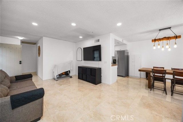 7750 Bolsa 28, Midway City, CA 92655