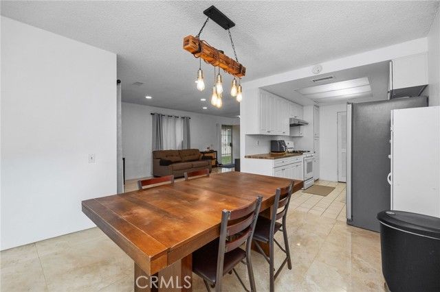 7750 Bolsa 28, Midway City, CA 92655