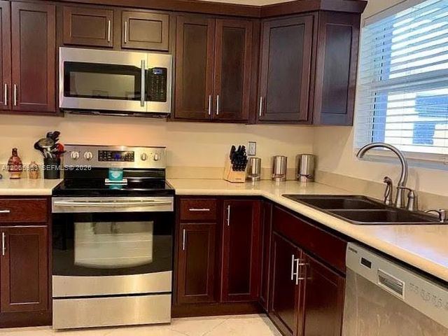 1905 N 47th Avenue, Hollywood, FL 33021