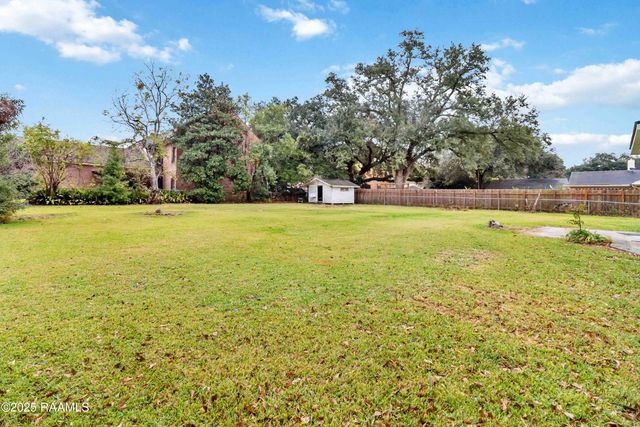 105 Teche Drive, Lafayette, LA 70503
