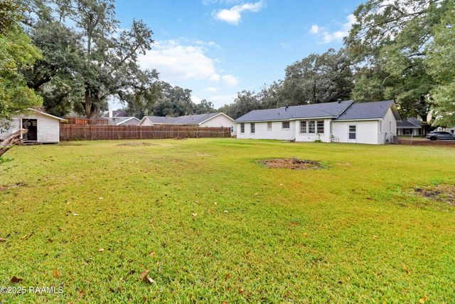 105 Teche Drive, Lafayette, LA 70503