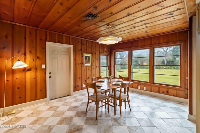 105 Teche Drive, Lafayette, LA 70503