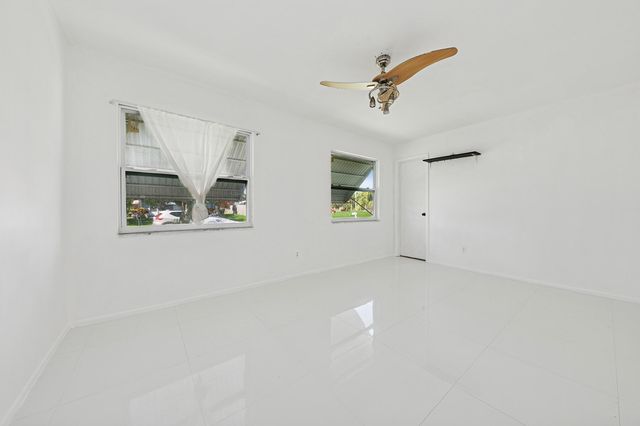 2009 SE Hideaway Circle, Port St. Lucie, Port St Lucie, FL 34952