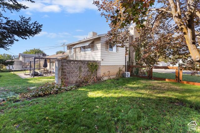 1740 N GREGORY DR, Layton, UT 84041