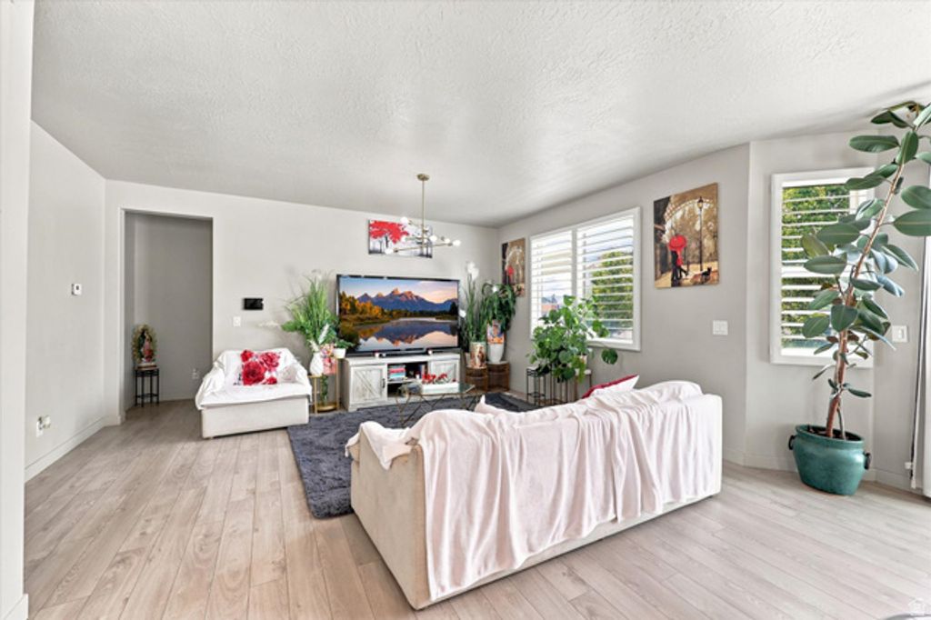 9572 S LEA HEATHER WAY, West Jordan, UT 84081 — photo 4