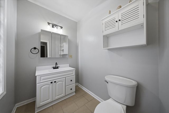 1113 S 7th Avenue, Maywood, IL 60153