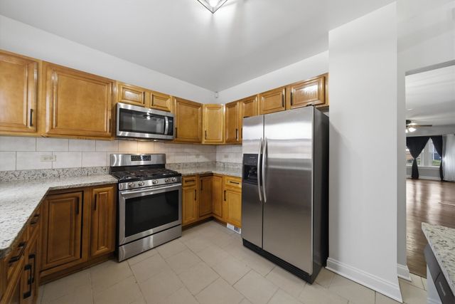 1113 S 7th Avenue, Maywood, IL 60153