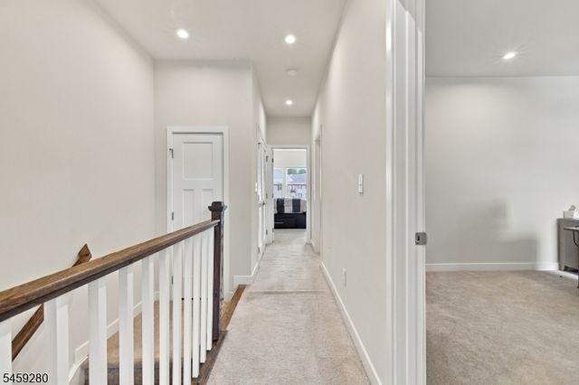 14 Clausen Ct, Mount Olive Twp., NJ 07828