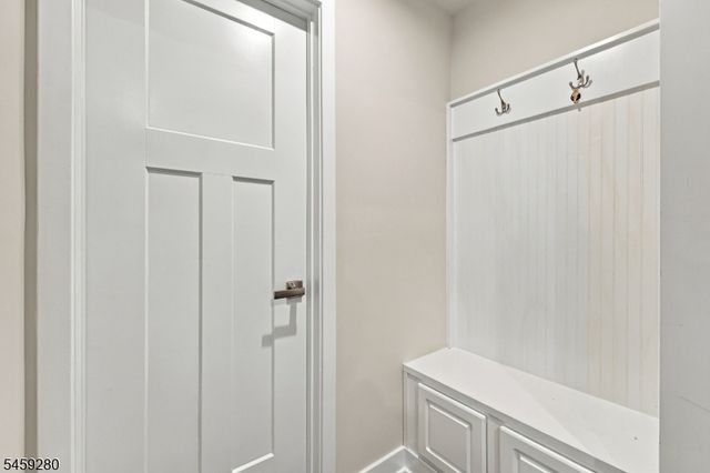 14 Clausen Ct, Mount Olive Twp., NJ 07828