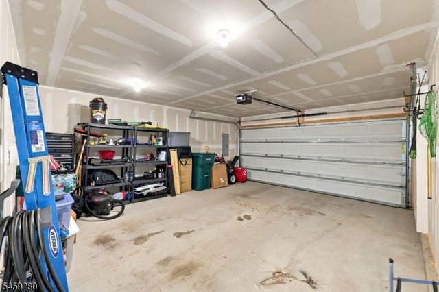 14 Clausen Ct, Mount Olive Twp., NJ 07828