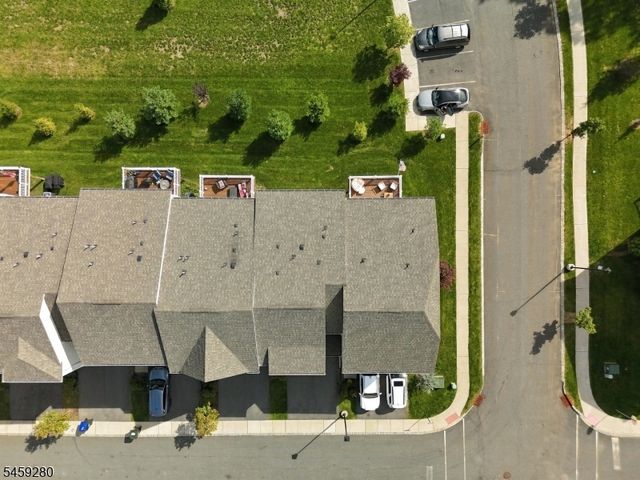 14 Clausen Ct, Mount Olive Twp., NJ 07828