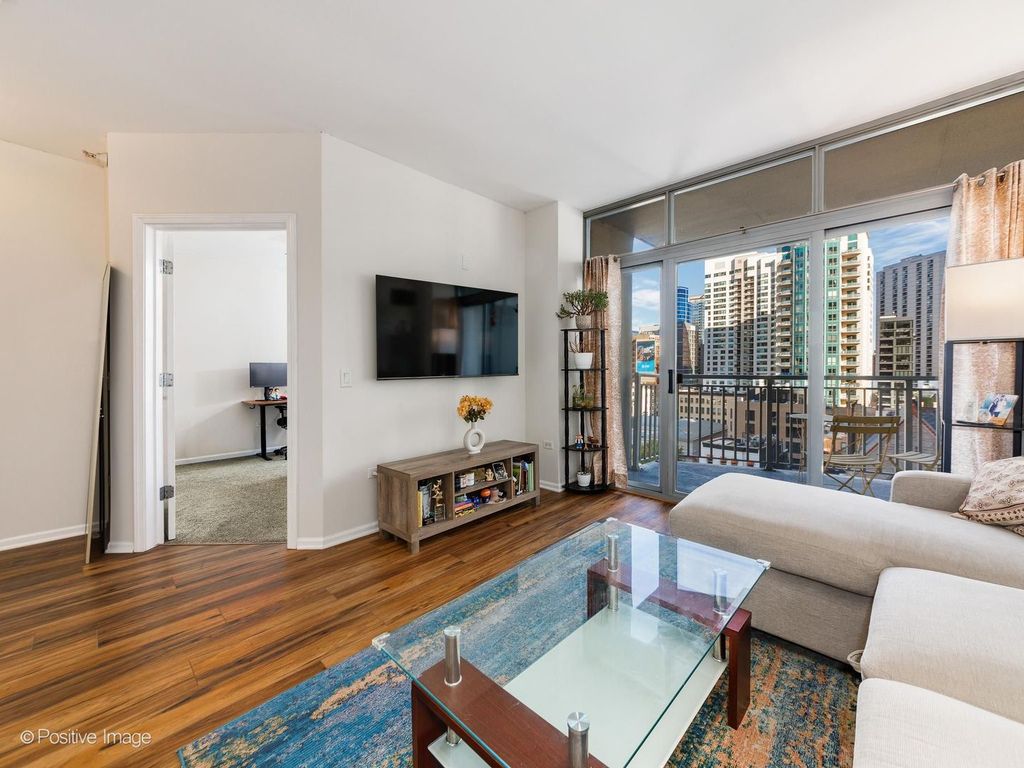 600 N Dearborn Street 905, Chicago, IL 60654 — photo 3
