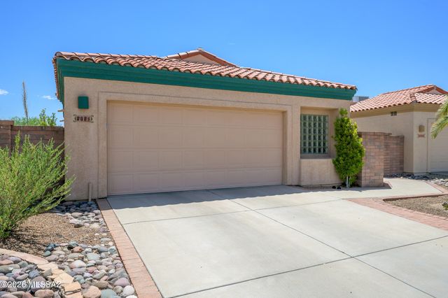 2025 W Amblemorn Drive, Green Valley, AZ 85622