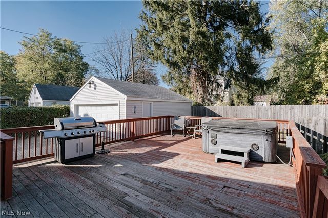 2679 N Bender Avenue, Akron, OH 44319