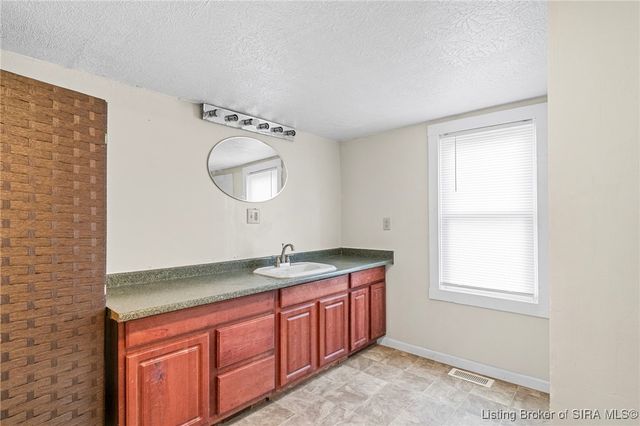 138 Blunt Avenue, Austin, IN 47102