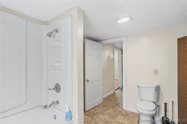 138 Blunt Avenue, Austin, IN 47102