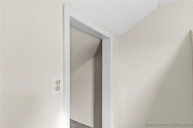 138 Blunt Avenue, Austin, IN 47102