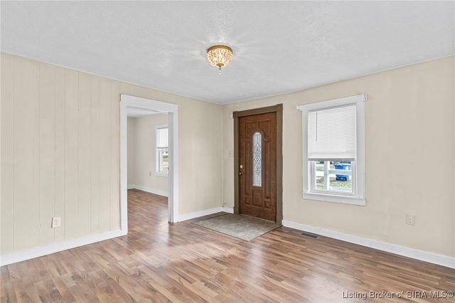 138 Blunt Avenue, Austin, IN 47102