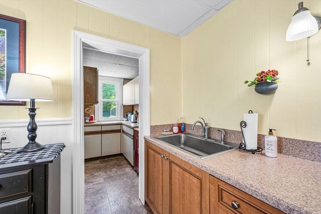 162 Hubbard St, Ludlow, MA 01056