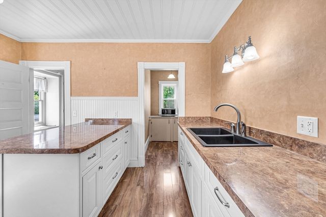 162 Hubbard St, Ludlow, MA 01056