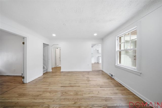 7285 Prospect Avenue, Warren, MI 48091