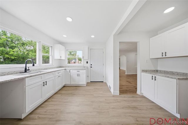 7285 Prospect Avenue, Warren, MI 48091
