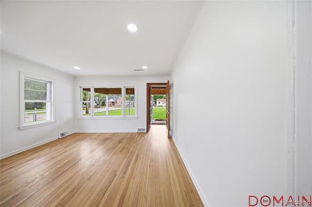 7285 Prospect Avenue, Warren, MI 48091