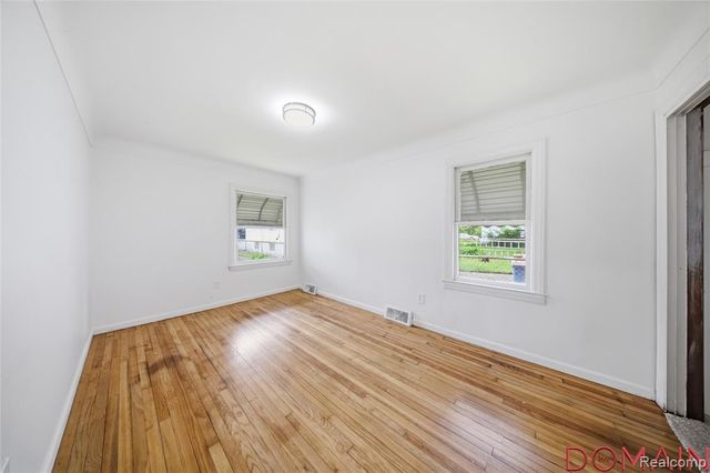 7285 Prospect Avenue, Warren, MI 48091