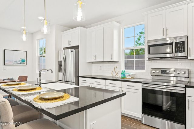 16875 N 12TH Street 02, Phoenix, AZ 85022